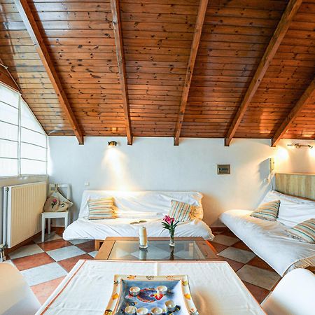 Rosa Seaview Loft Apartment ไซคิย์นธอสทาวน์ ภายนอก รูปภาพ