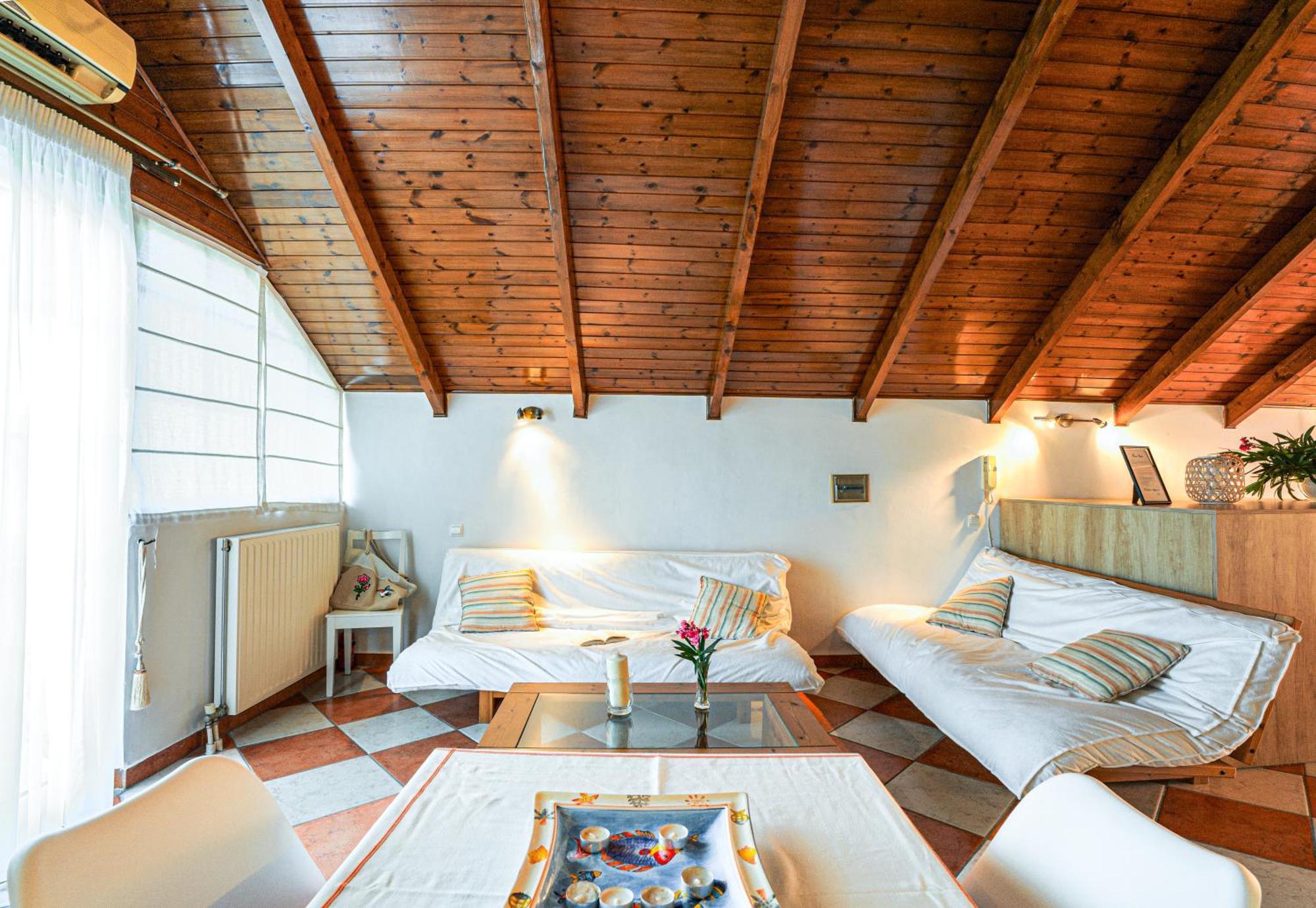 Rosa Seaview Loft Apartment ไซคิย์นธอสทาวน์ ภายนอก รูปภาพ