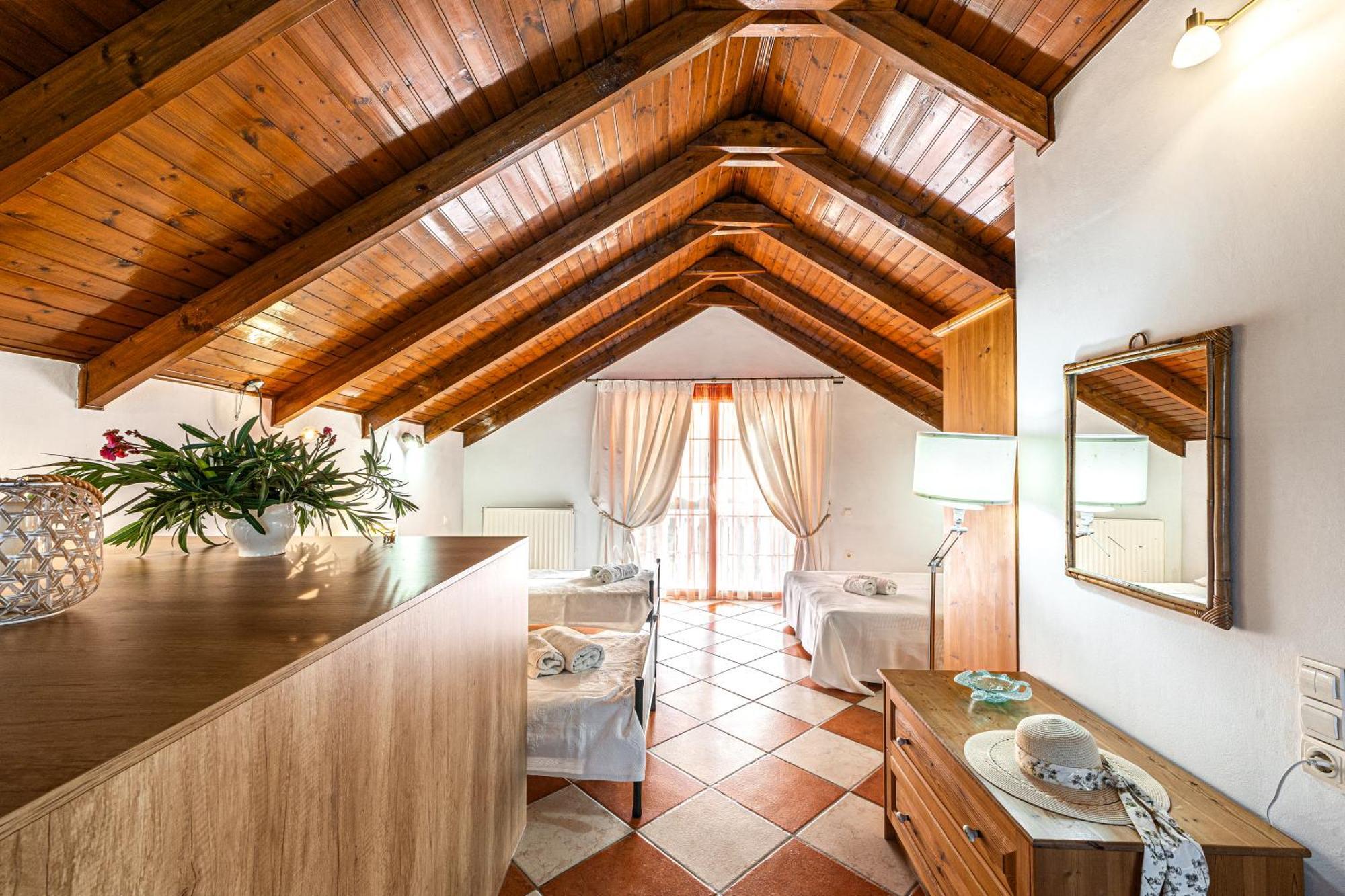Rosa Seaview Loft Apartment ไซคิย์นธอสทาวน์ ภายนอก รูปภาพ